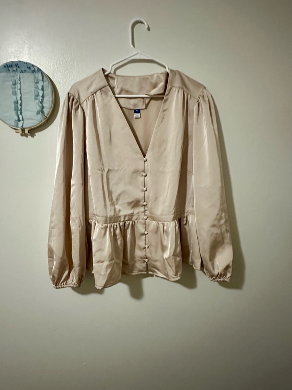 Old Navy Cream Button-Front Peplum Blouse